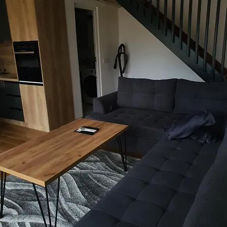 Kucica Hrasno Holiday home *